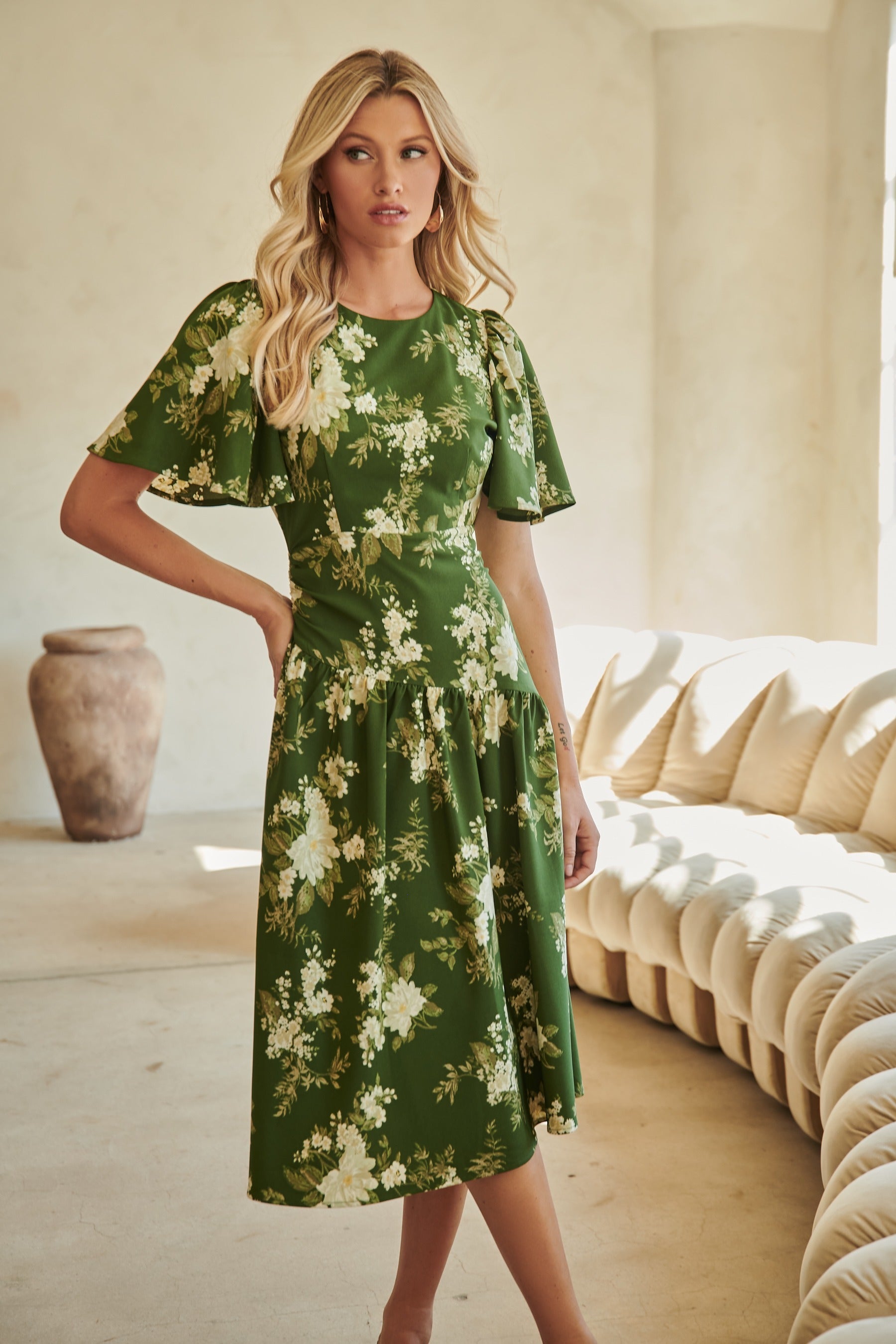 Vetiver Floral Rhythm Drape Midi Dress Sugarlips Vetiver Floral Rhythm Drape Midi Dress Sugarlips