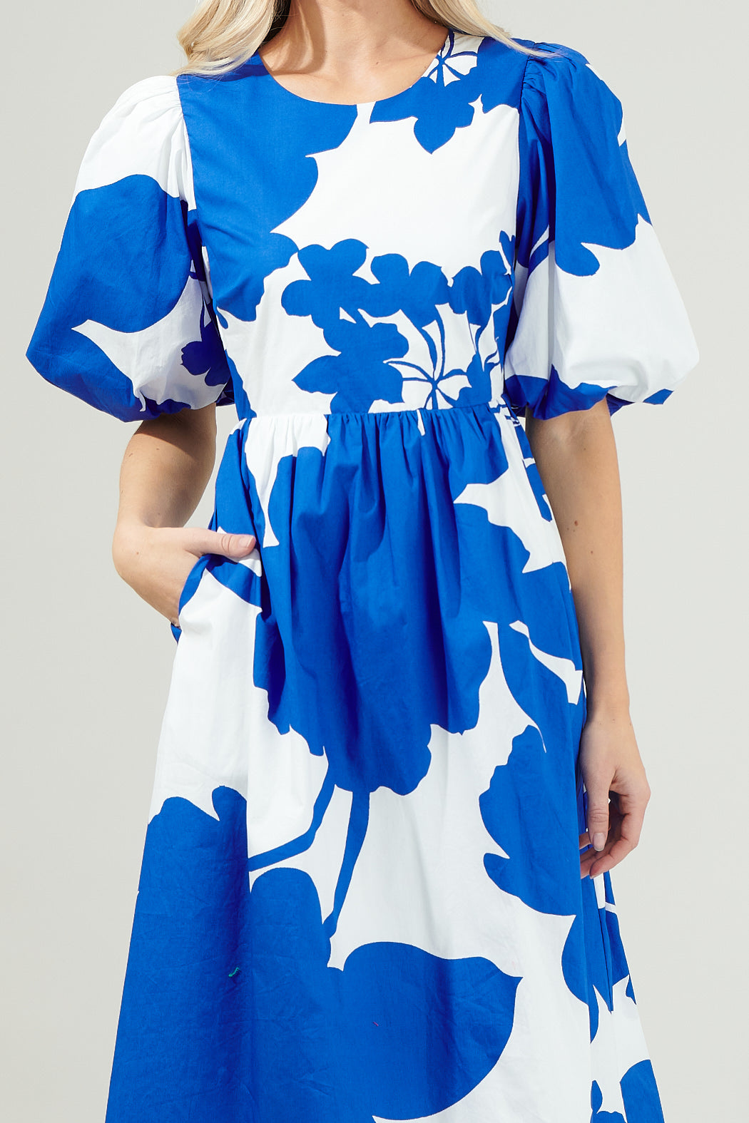 Yardley Floral Poplin Puff Sleeve Midi Dress WHT-BLUE-MULTI / XS by Sugarlips Yardley Floral Poplin Puff Sleeve Midi Dress WHT-BLUE-MULTI / XS by Sugarlips