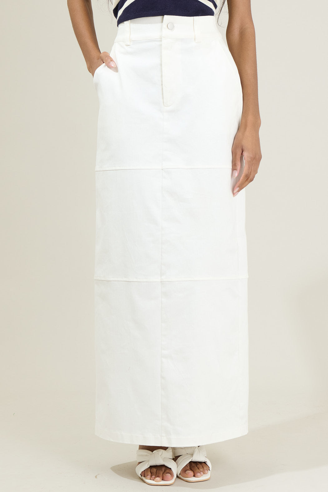 Avory Back Slit Maxi Skirt