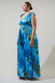 Neiva Floral Descanso Pleated Maxi Dress Curve