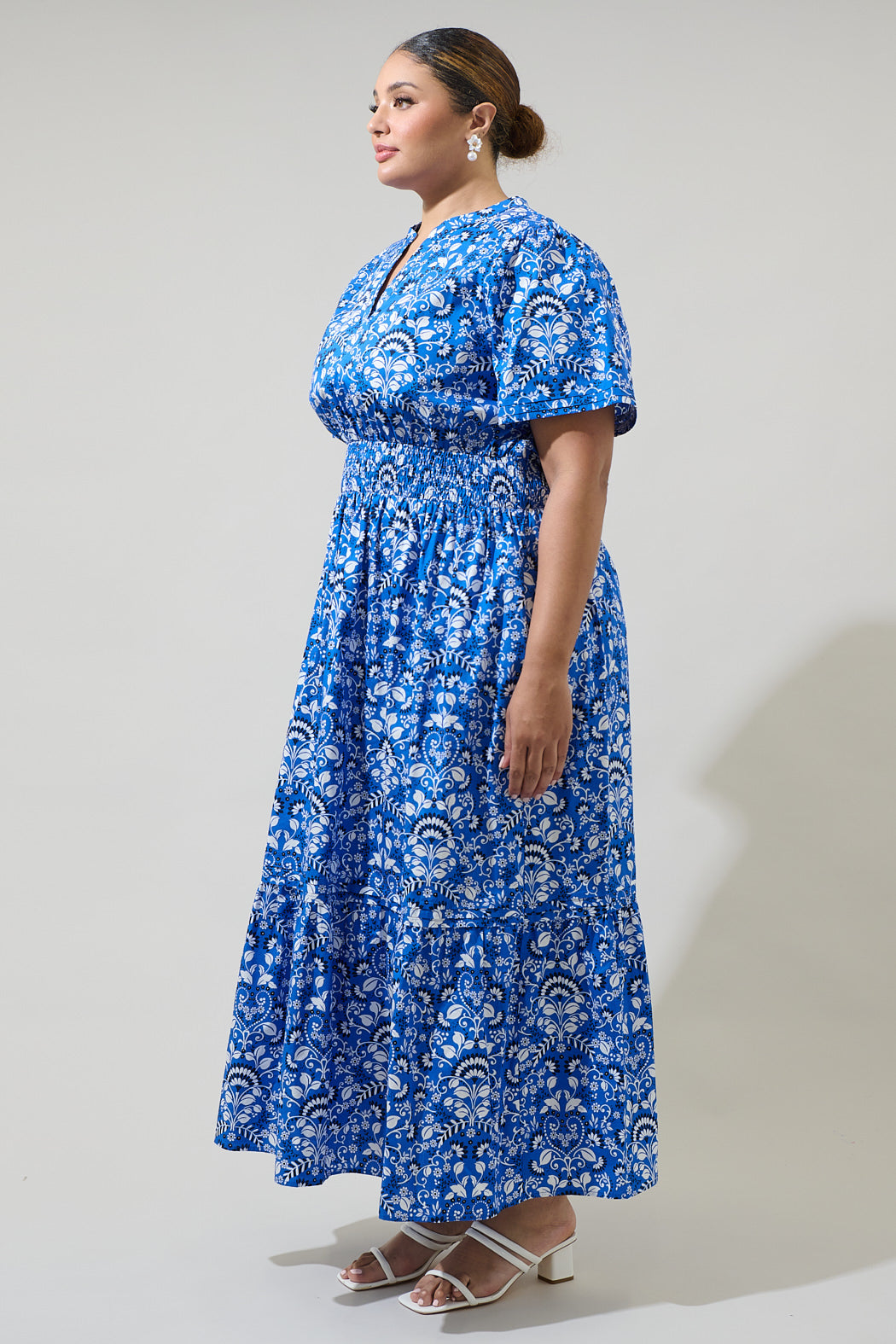 Lulu Floral Belraj Poplin Maxi Dress Curve LT-BLUE-WHIT / 1X by Sugarlips Lulu Floral Belraj Poplin Maxi Dress Curve LT-BLUE-WHIT / 1X by Sugarlips