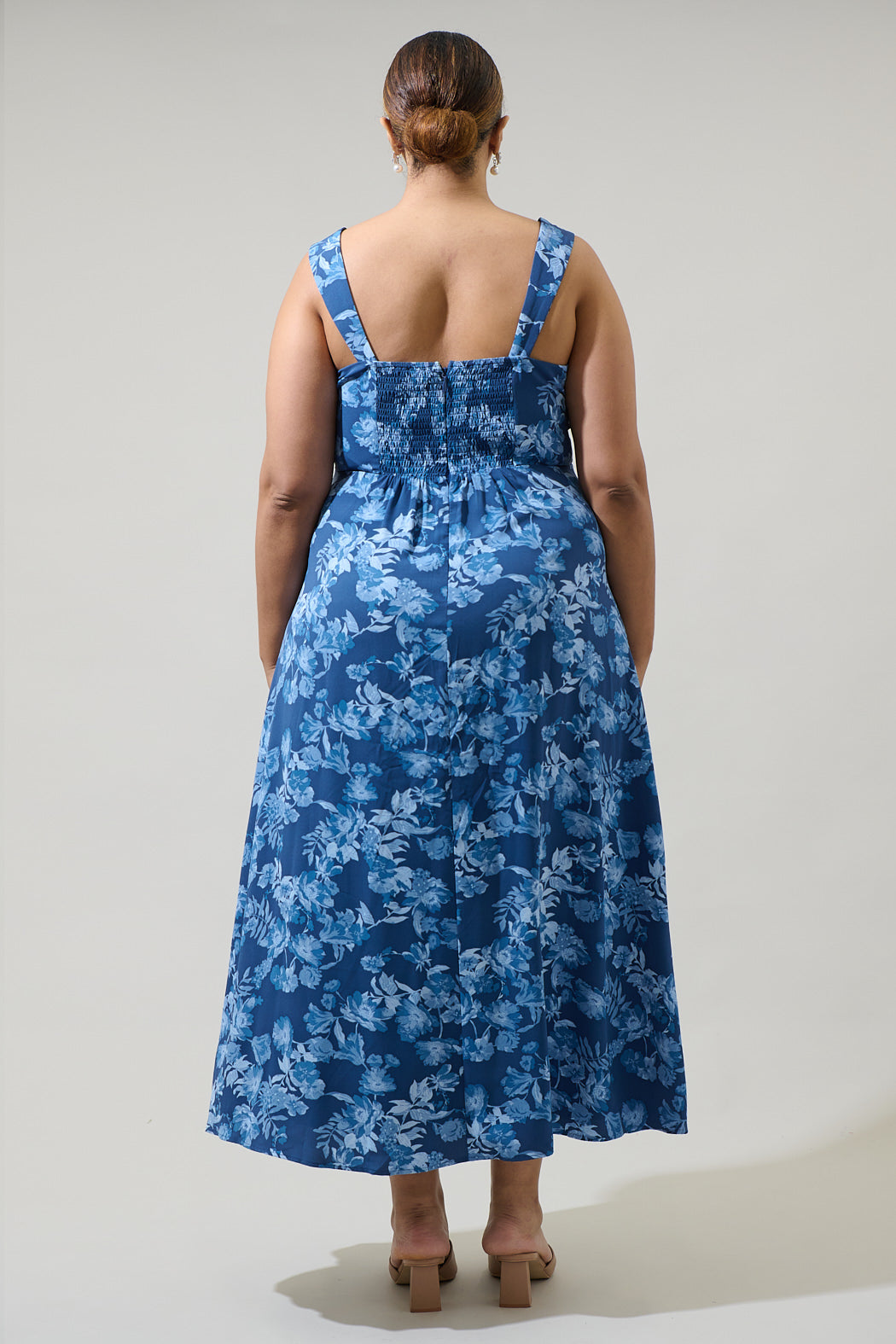 Bary Floral Smocked Maxi Dress Curve Sugarlips Bary Floral Smocked Maxi Dress Curve Sugarlips