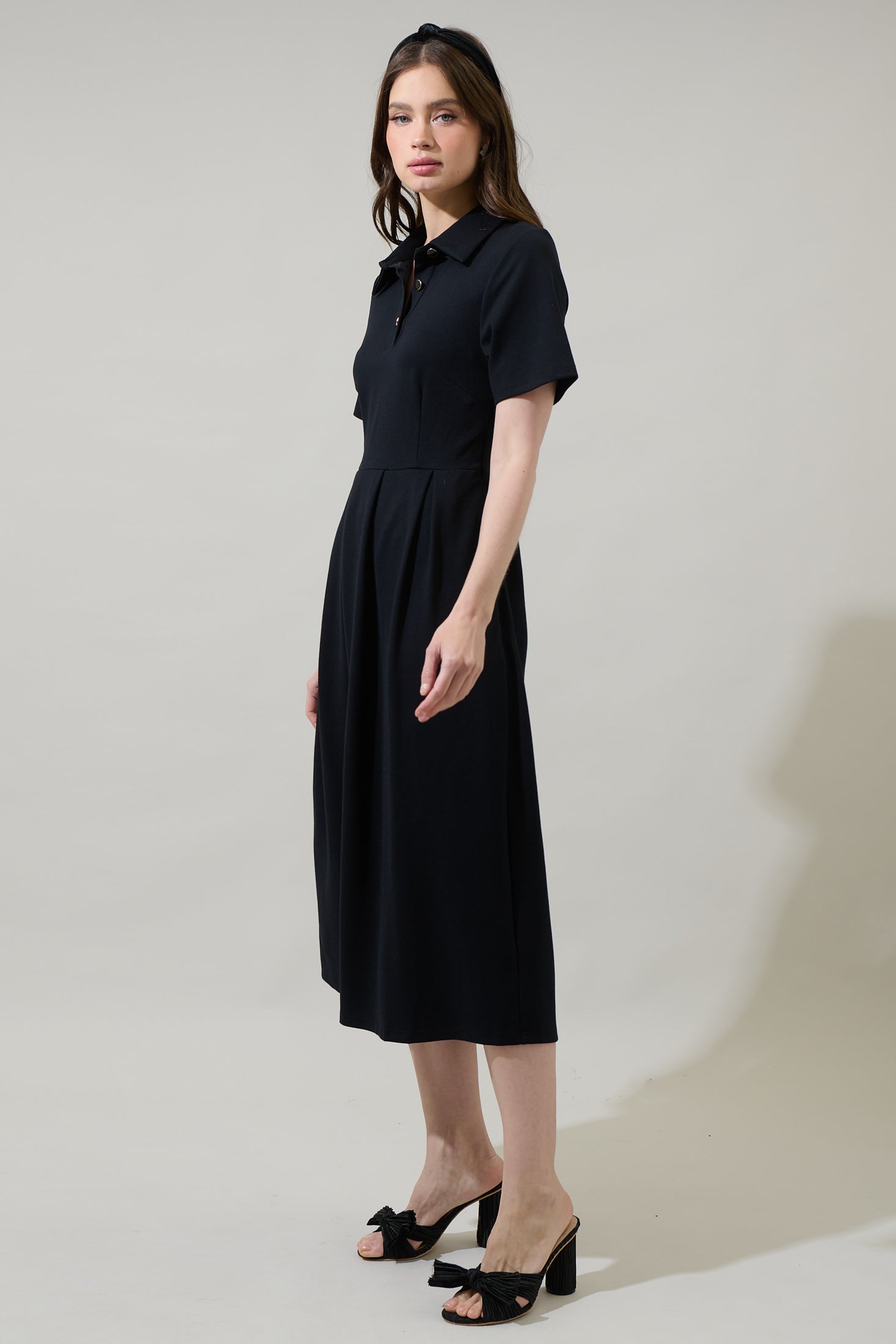 Aimee Collared Pleated Midi Dress Black / M by Sugarlips Aimee Collared Pleated Midi Dress Black / M by Sugarlips
