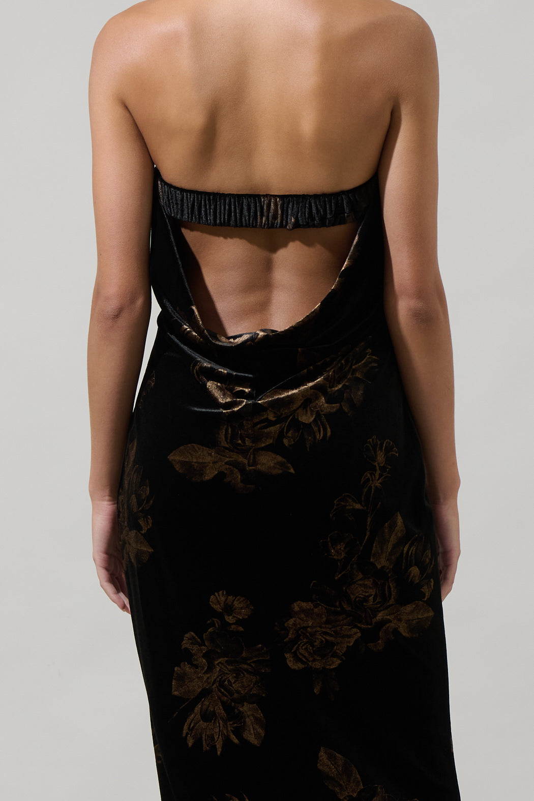 Ace Floral Dynamite Velvet Strapless Maxi Dress Black-Multi / Xs by Sugarlips Ace Floral Dynamite Velvet Strapless Maxi Dress Black-Multi / Xs by Sugarlips