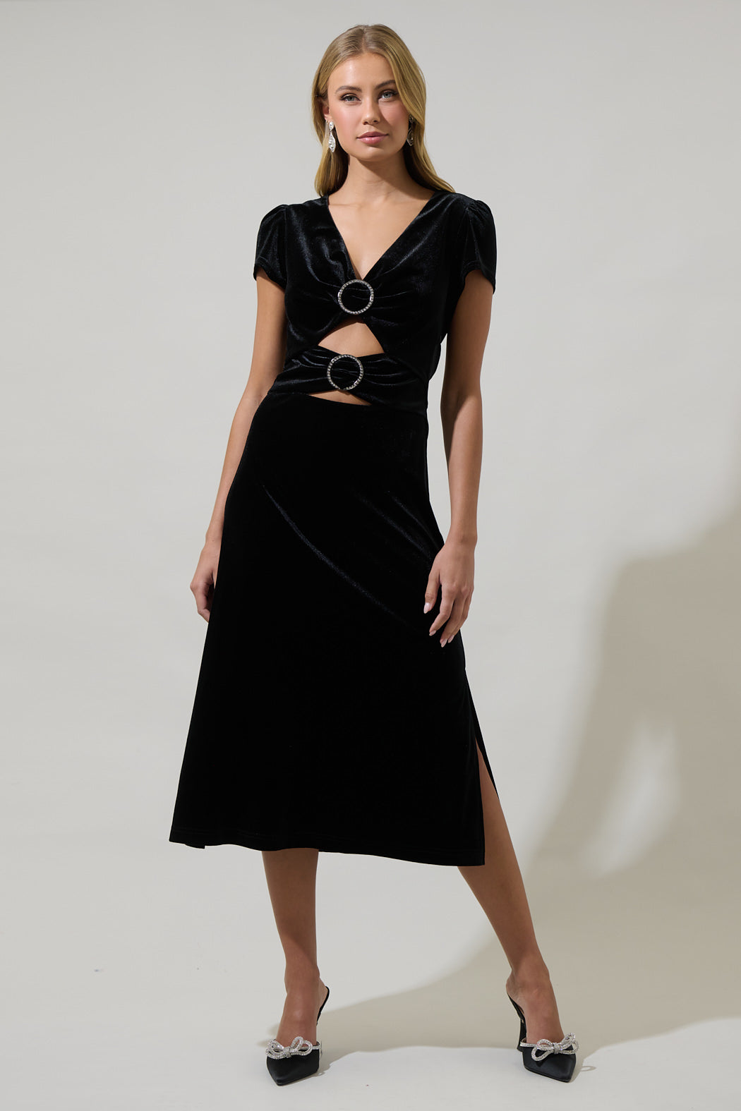 Fridley Velvet Cut Out Midi Dress Black / Xs by Sugarlips Fridley Velvet Cut Out Midi Dress Black / Xs by Sugarlips