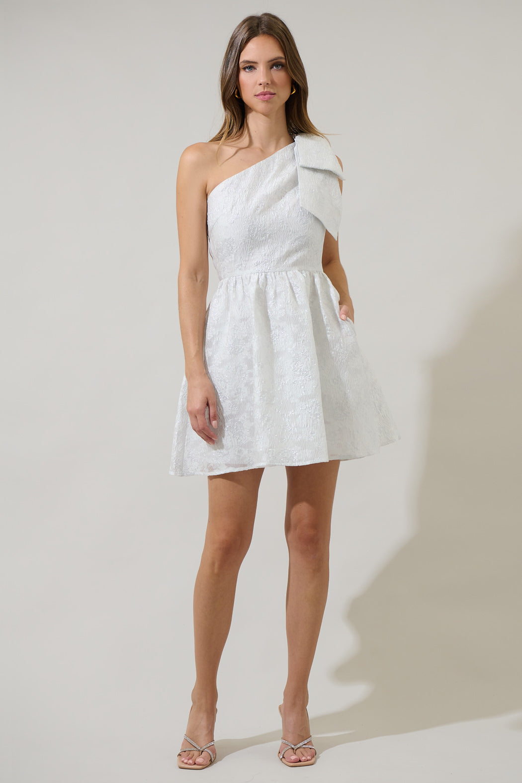 Kanosh Jacquard Ivine Bow Mini Dress White-Silver / S by Sugarlips Kanosh Jacquard Ivine Bow Mini Dress White-Silver / S by Sugarlips