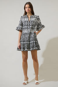 La Palma Floral Auggie Bell Sleeve Shift Dress