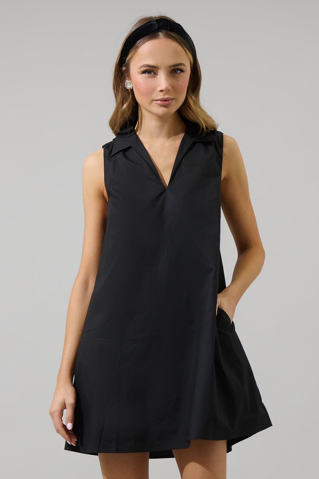 Lexya Collared Shift Mini Dress Black / S by Sugarlips Lexya Collared Shift Mini Dress Black / S by Sugarlips