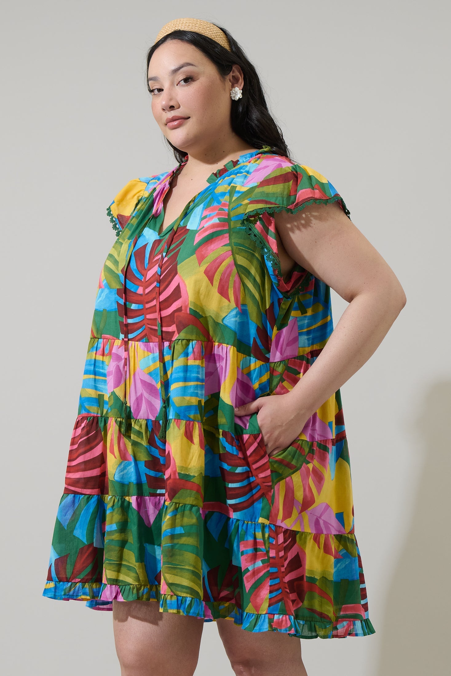Novi Tropical Yodi Shift Mini Dress Curve KELLY-MULTI / 3X