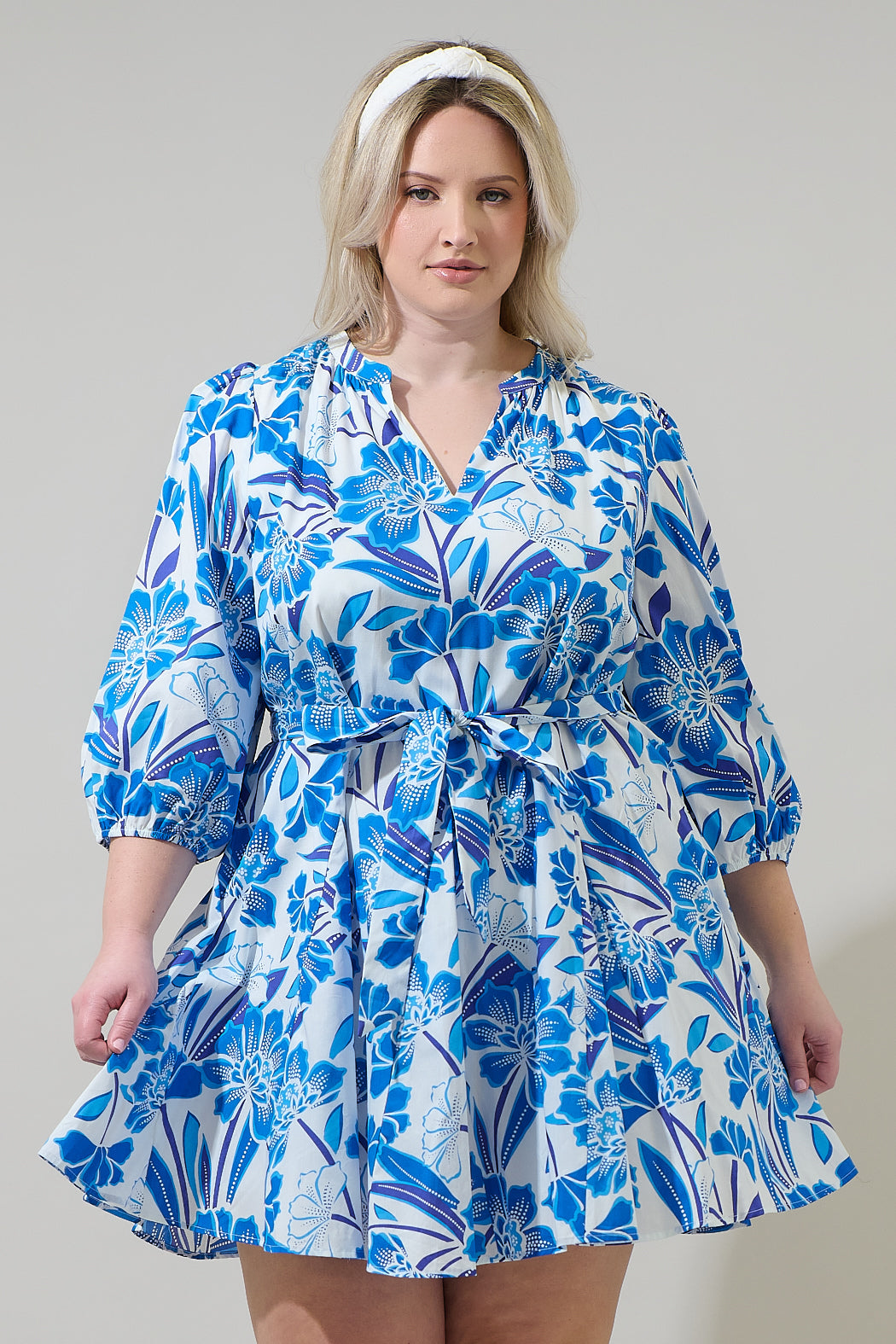Maci Floral Lody Flare Mini Dress Curve WHITE-BLUE-MULTI / 1X by Sugarlips Maci Floral Lody Flare Mini Dress Curve WHITE-BLUE-MULTI / 1X by Sugarlips