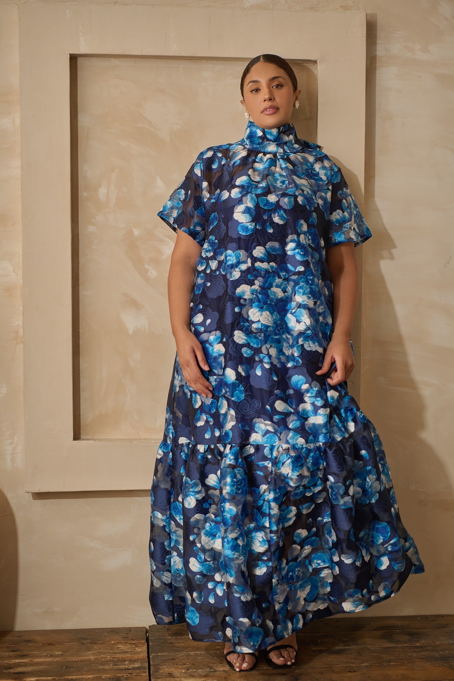 Abay Floral Dime Organza Maxi Dress Curve Abay Floral Dime Organza Maxi Dress Curve