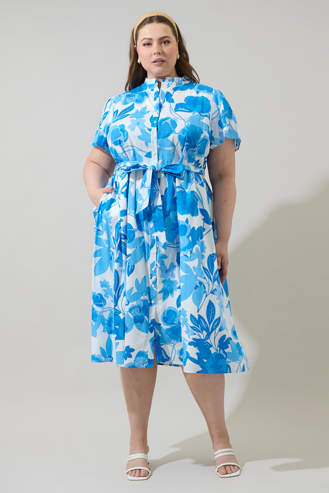 Darien Floral Aurelia Babydoll Midi Dress Curve WHT-BLUES-COMBO / 3X by Sugarlips Darien Floral Aurelia Babydoll Midi Dress Curve WHT-BLUES-COMBO / 3X by Sugarlips