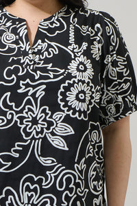 Haylie Floral Neli Split Neck Top Curve