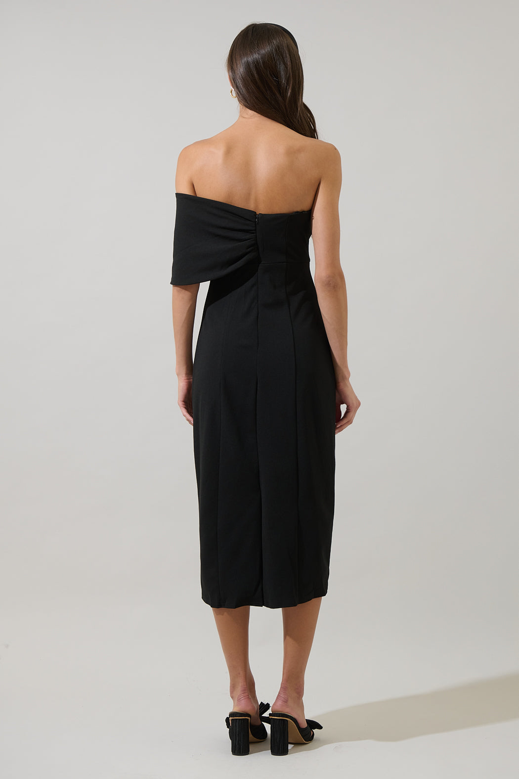 one shoulder midi dress casual Pontee One Shoulder Pleated Midi Dress - Sage Green
