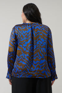 Krista Abstract Minda Keyhole Blouse Curve