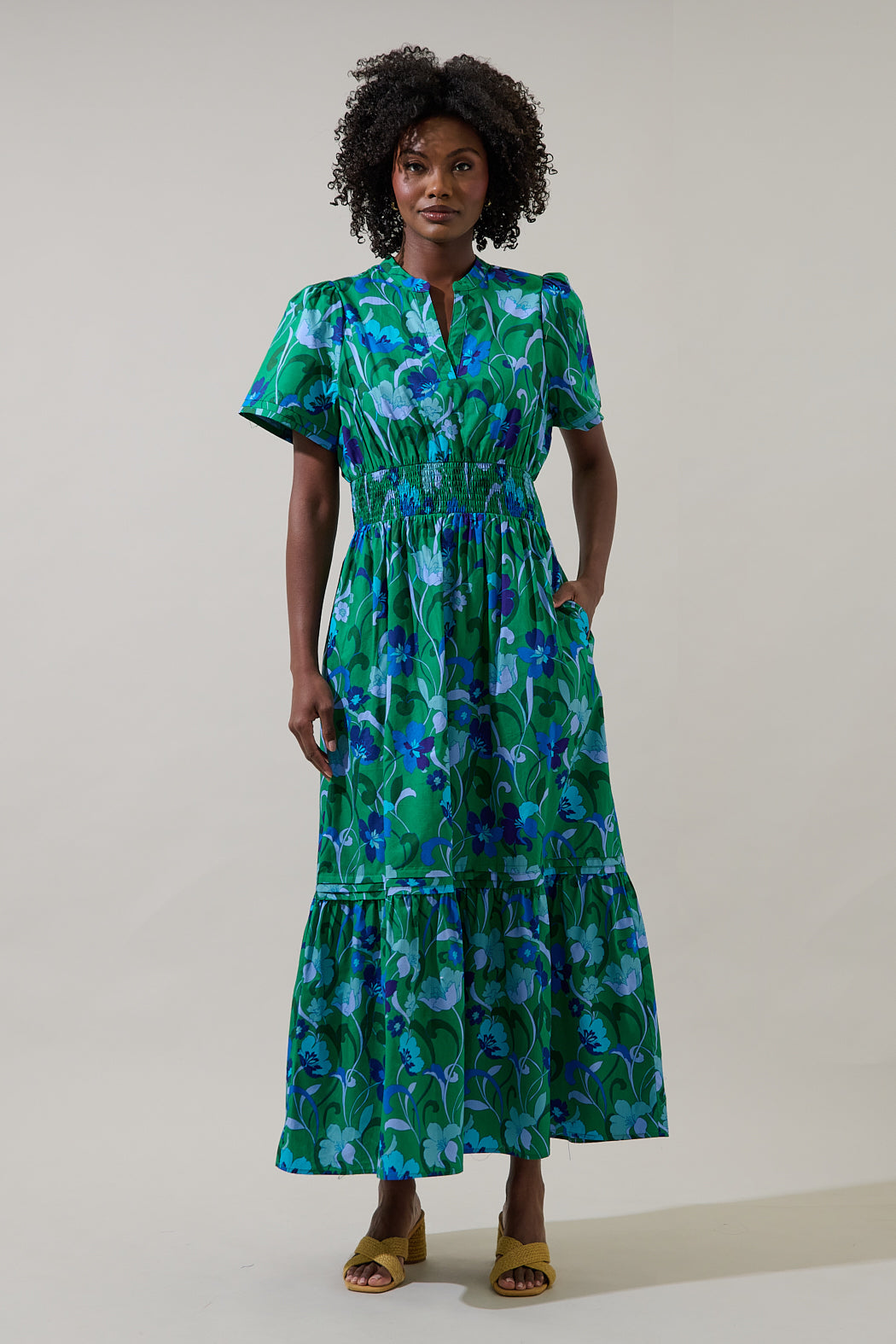 poplin maxi dress L'AGENCE Maurie In Vista Blue/White Model is 58 and wearing size XS Floral Poplin Sweetheart Drop Waist