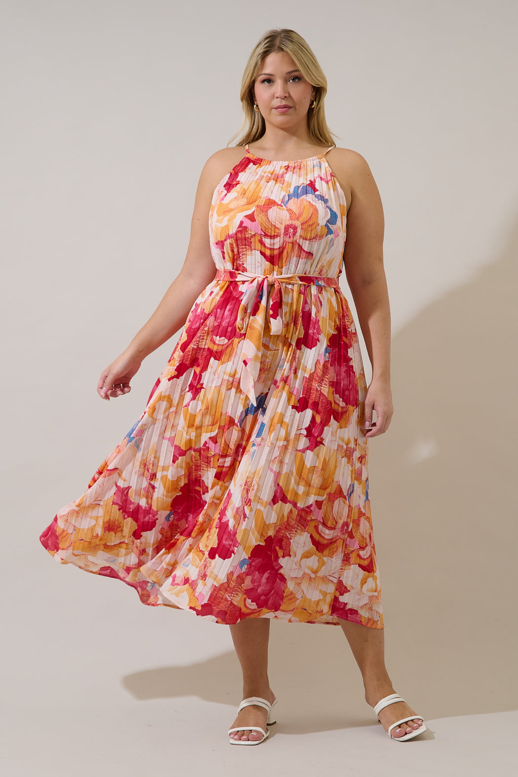 Maly Pleated Midi Dress Sailey Floral Curve CORAL / 2X by Sugarlips Maly Pleated Midi Dress Sailey Floral Curve CORAL / 2X by Sugarlips