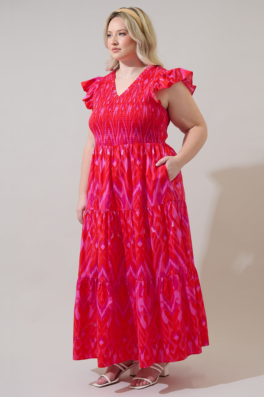Blevin Model Blevin Ikat Sunfire Smocked Midi Dress Curve – Sugarlips