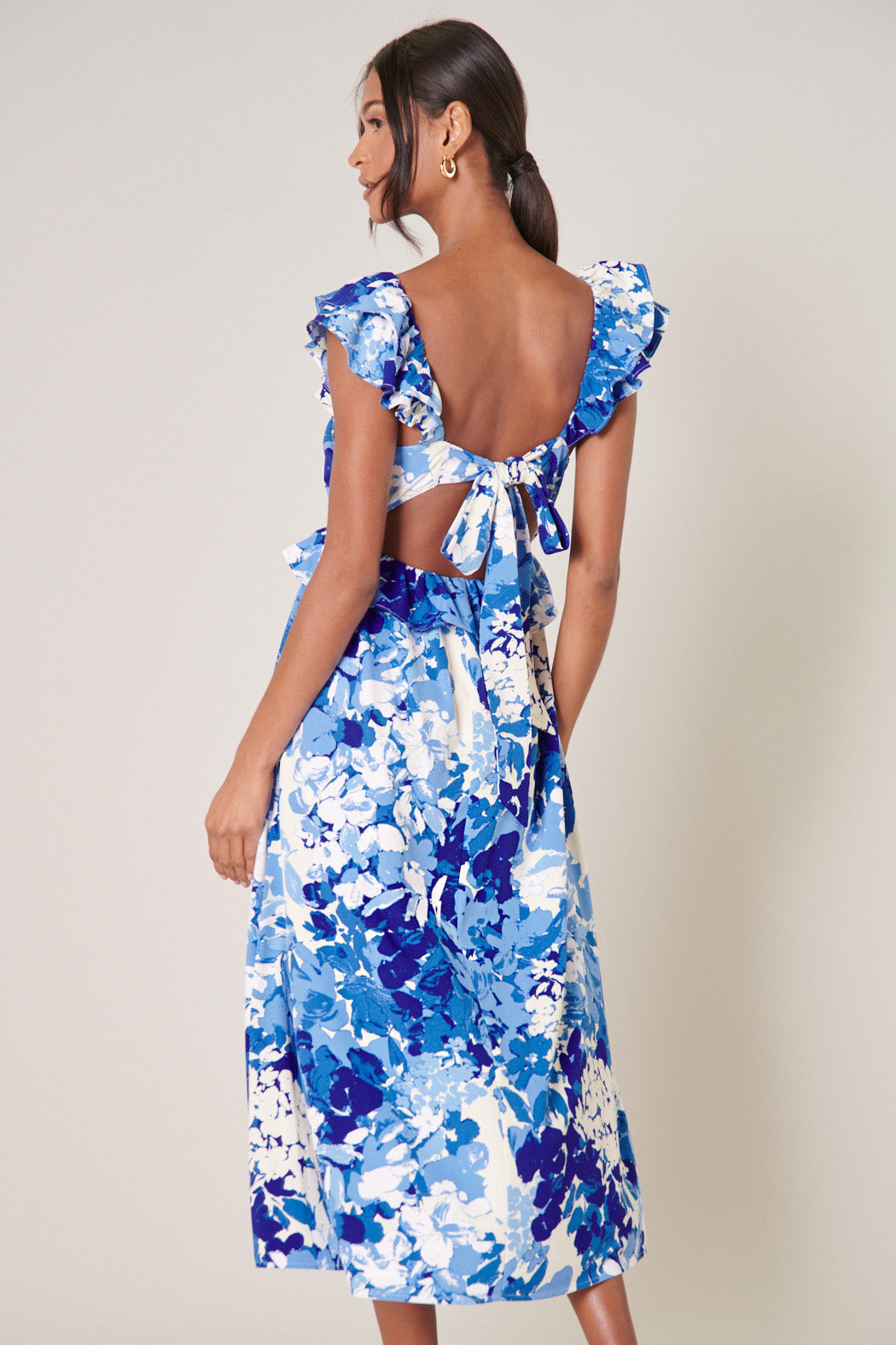 midi tie back dress Gypsum Berry Floral Tie Back Cutout Midi Dress midi tie back dress Gypsum Berry Floral Tie Back Cutout Midi Dress