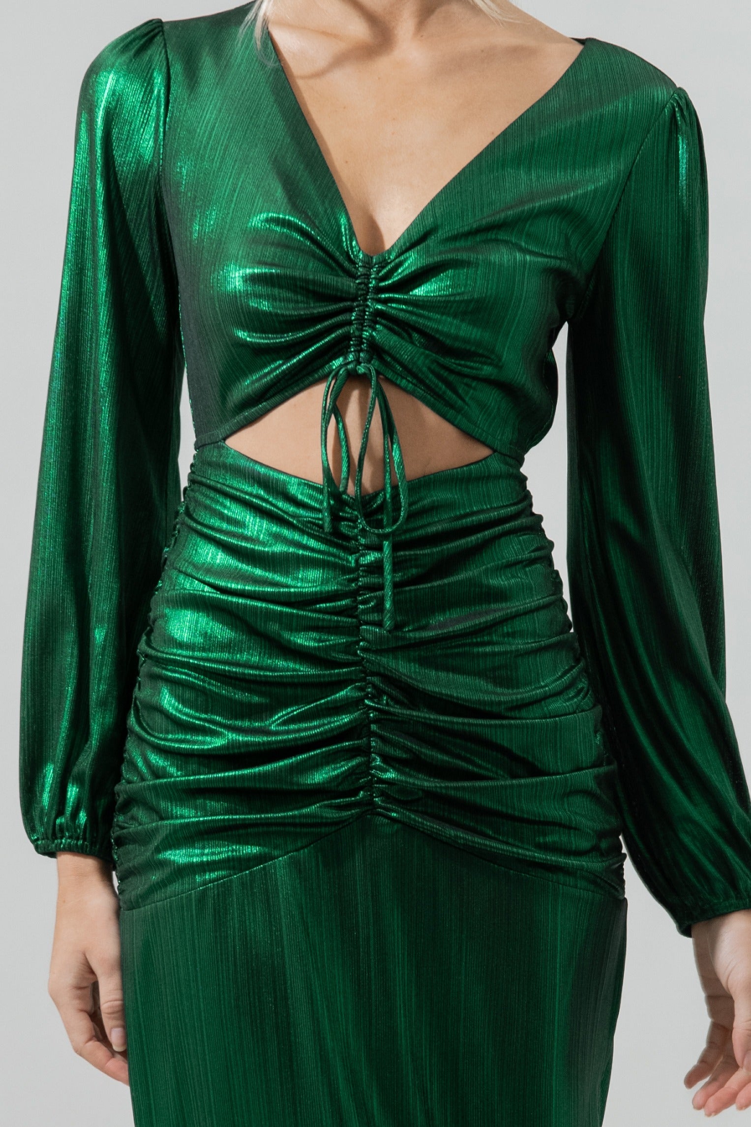 Sugarlips Stretch Metallic V-Necked Balloon Sleeve Cut-Out Ruched Midi Sheath Dress, Womens, XS, Green Sugarlips Stretch Metallic V-Necked Balloon Sleeve Cut-Out Ruched Midi Sheath Dress, Womens, XS, Green
