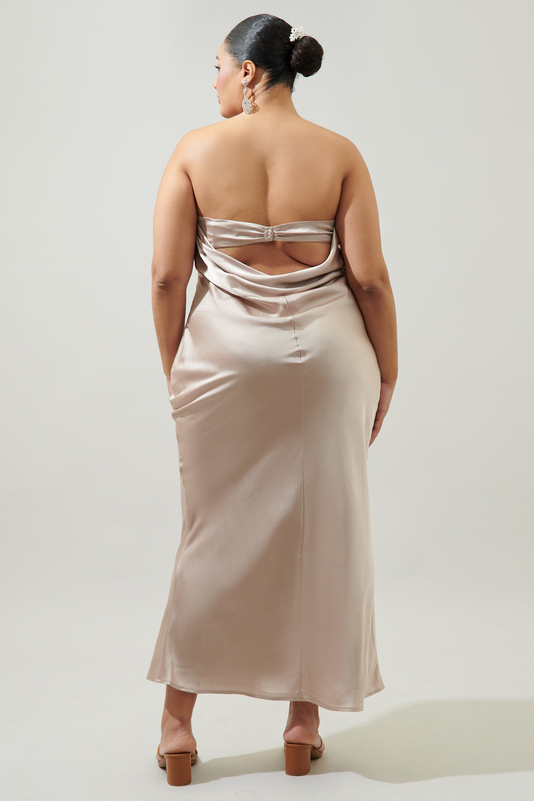 Infinite Strapless Open Back Satin Convertible Maxi Dress Curve TAUPE / 3X by Sugarlips Infinite Strapless Open Back Satin Convertible Maxi Dress Curve TAUPE / 3X by Sugarlips